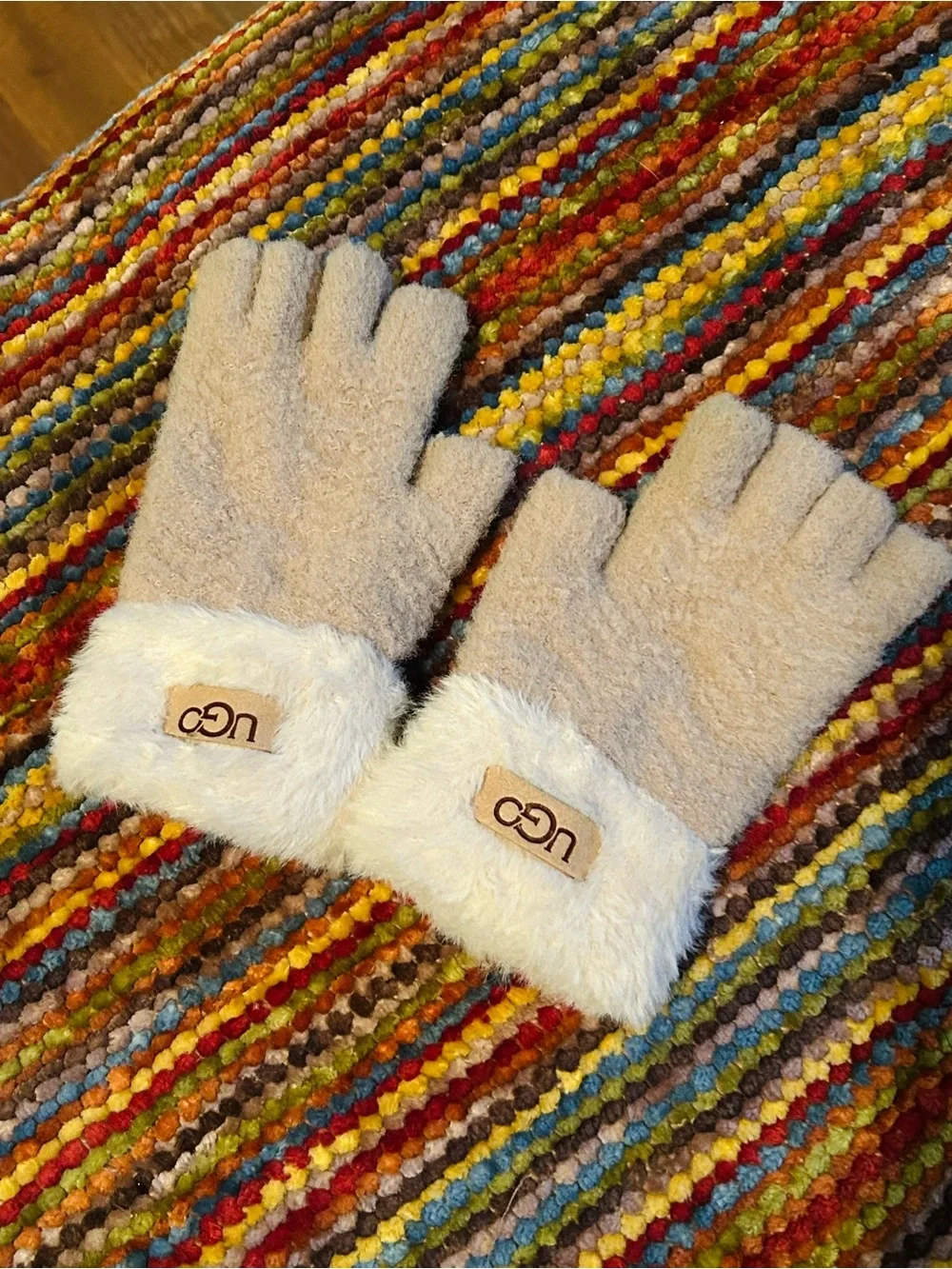 UGO Italian designer Beige open finger winter gloves soft leather logo patch